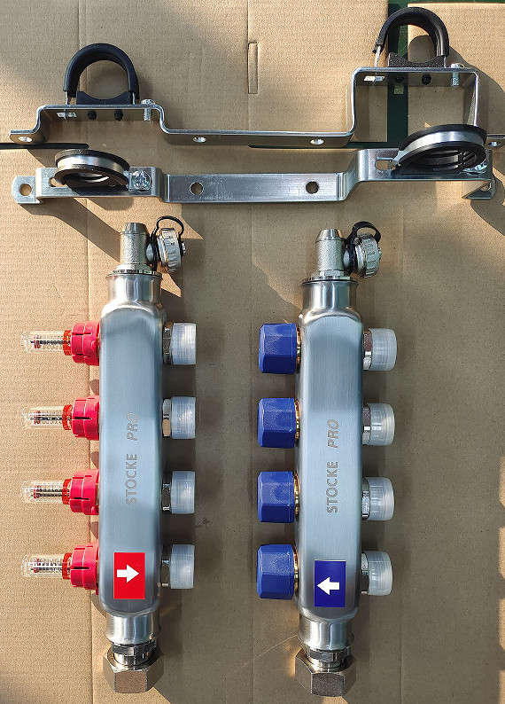 manifold with drain outlet