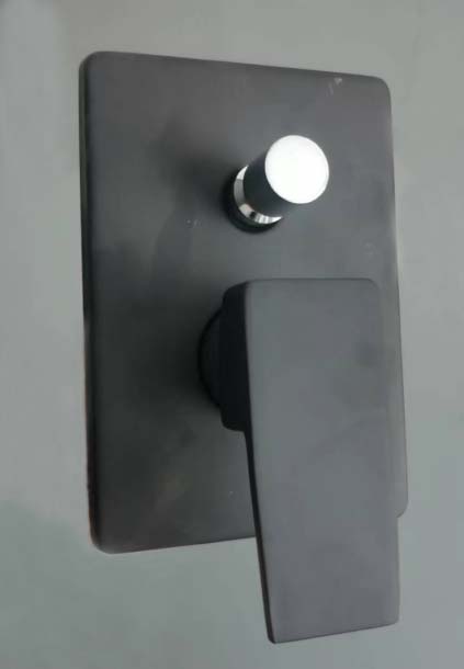 single lever concealed bathtub faucet