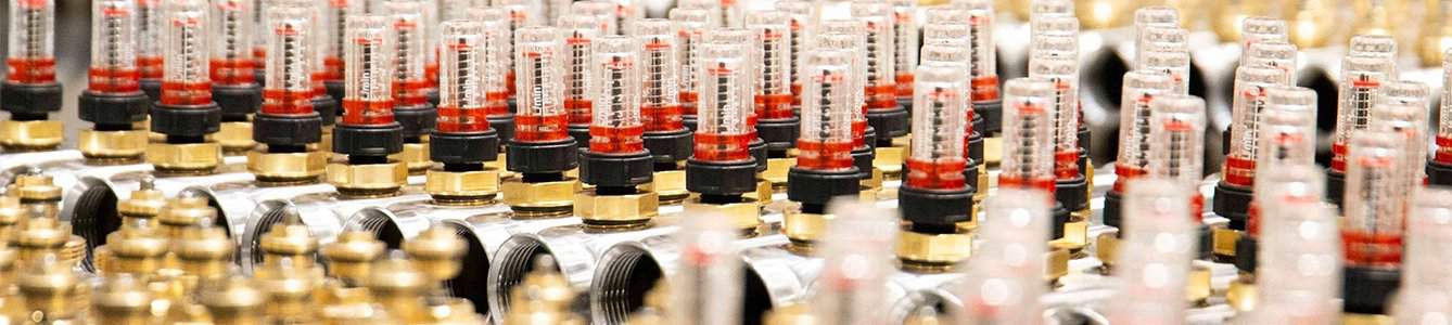 manifold with flowmeter