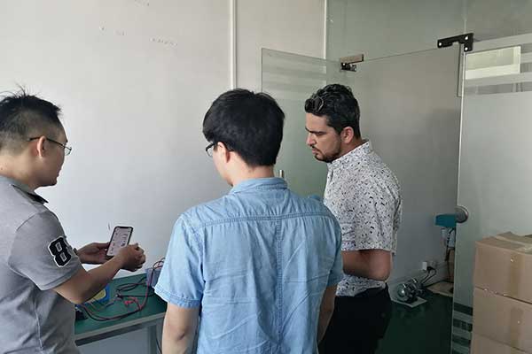 client visiting 06 (3)