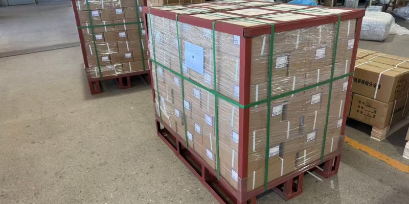 packing with pallets